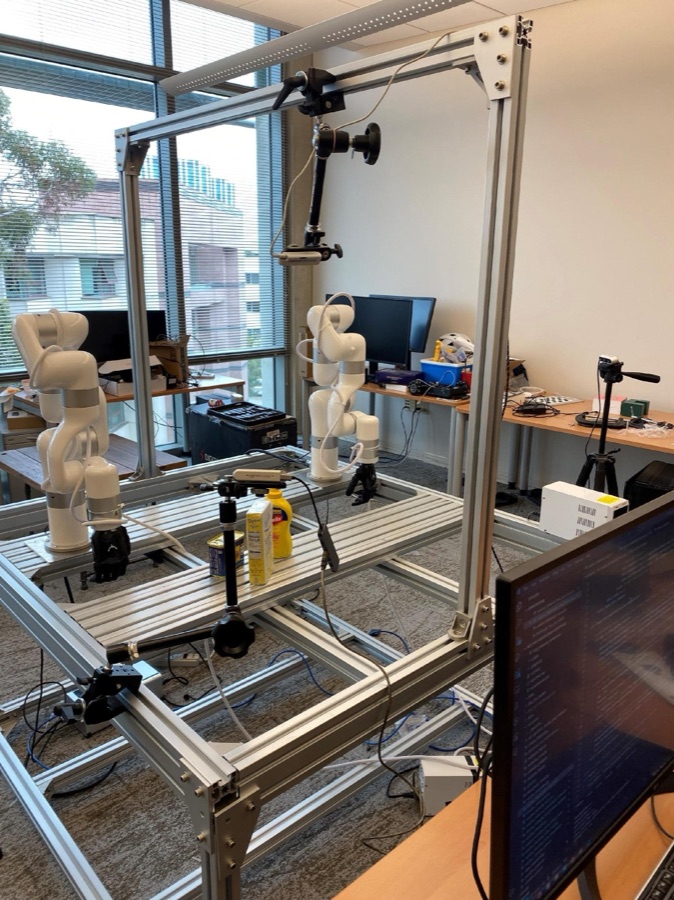 Dual-arm dexterous cell with two xArm7 and Ability Hands in an aluminum frame